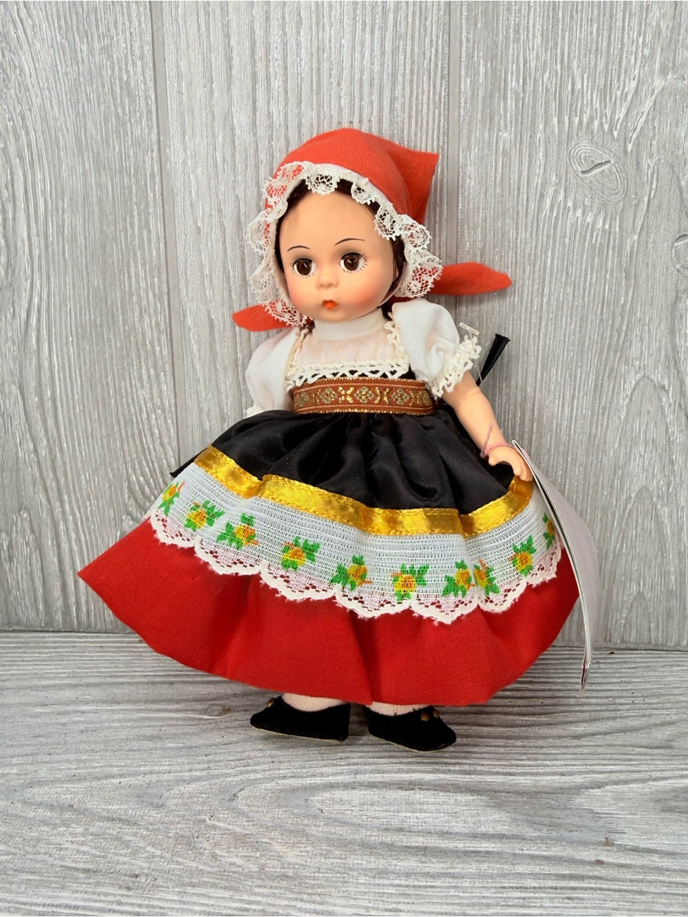 Vintage Madame Alexander International Doll Collection Czechoslovakia 536 figure